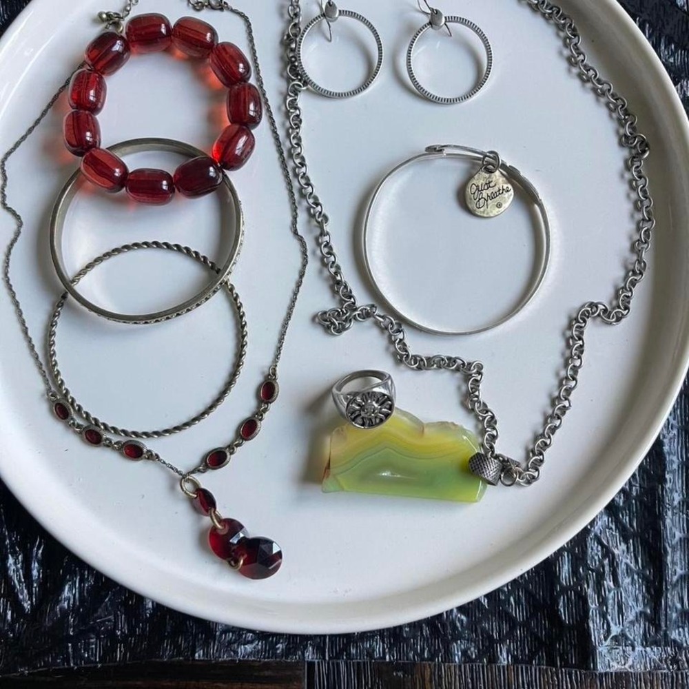 'Bundle Red and silver vintage jewelry set includes ; #2 necklaces, 4 bangles.